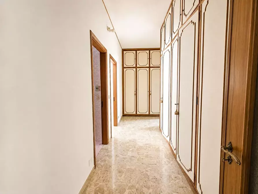 Immagine 8 di Appartamento in vendita  a Lecce