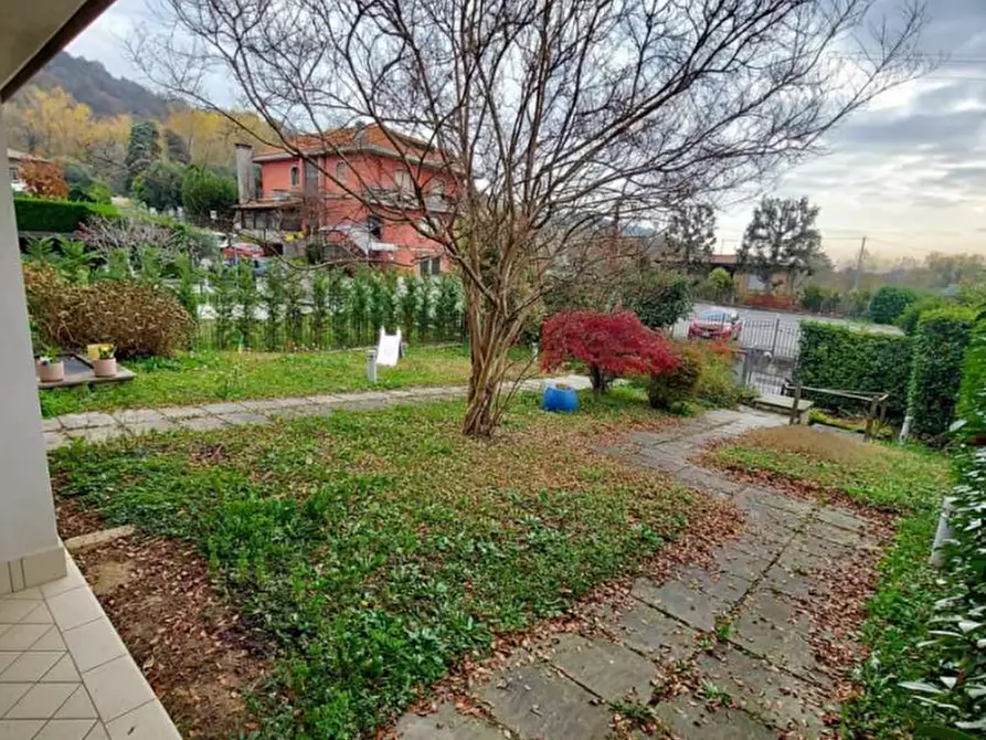 Immagine 4 di Villa in vendita  a Carvico