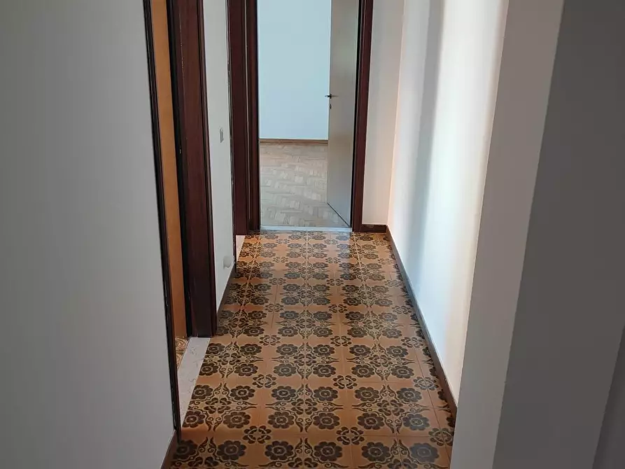 Immagine 7 di Appartamento in affitto  a Livorno