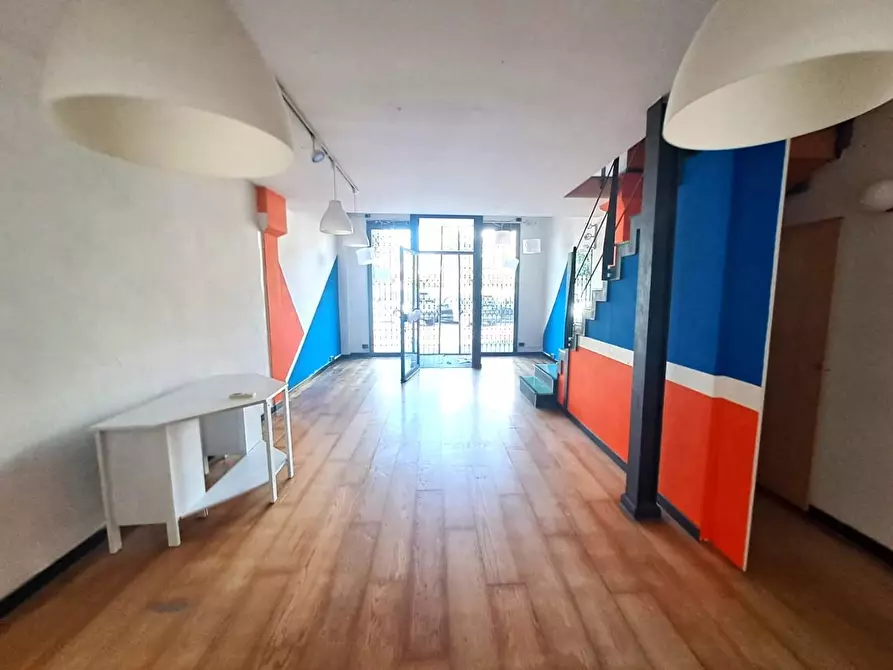 Immagine 5 di Locale commerciale in affitto  a Carrara