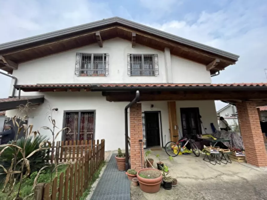 Immagine 4 di Villa in vendita  a Inveruno