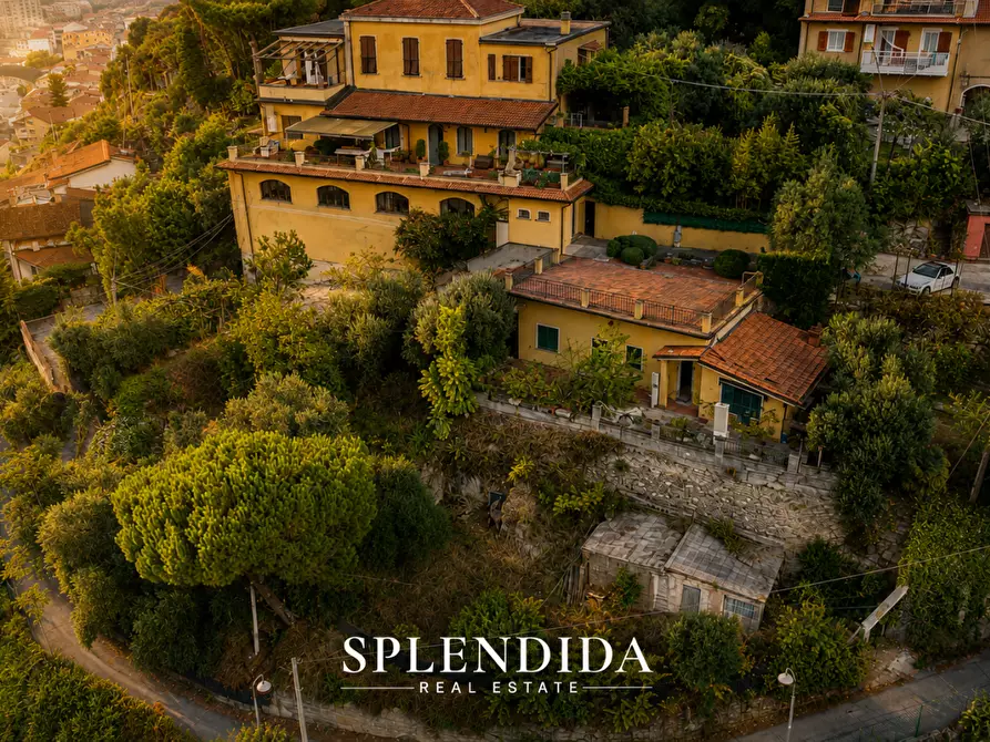 casa indipendente in vendita a Massa