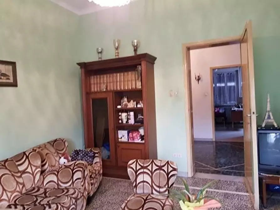 Immagine 9 di Villa in vendita  a Lucca