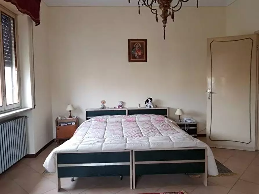 Immagine 17 di Villa in vendita  a Lucca