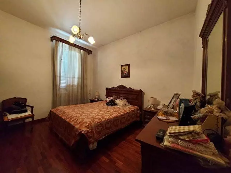 Immagine 14 di Villa in vendita  a Lucca