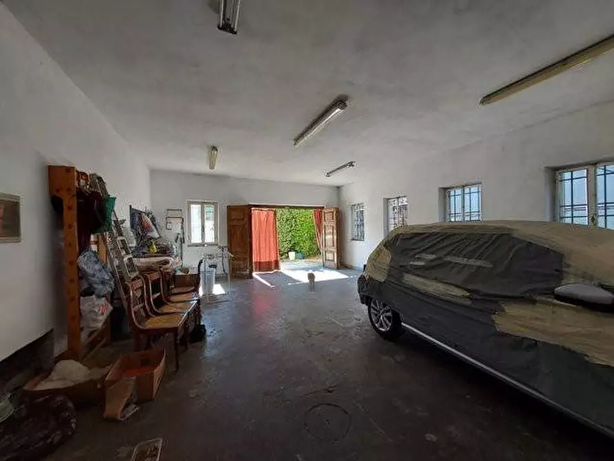 Immagine 20 di Villa in vendita  a Lucca