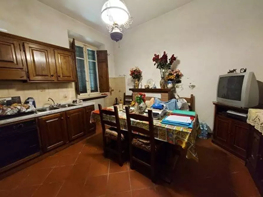 Immagine 9 di Villa in vendita  a Lucca
