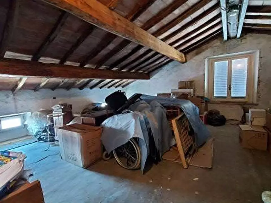 Immagine 18 di Villa in vendita  a Lucca