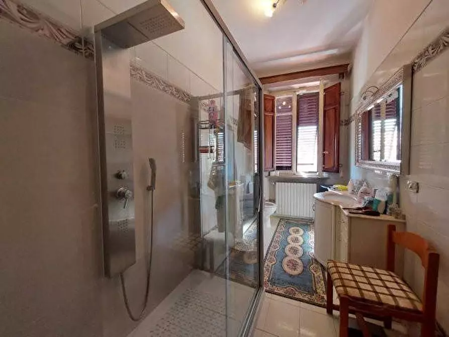 Immagine 16 di Villa in vendita  a Lucca