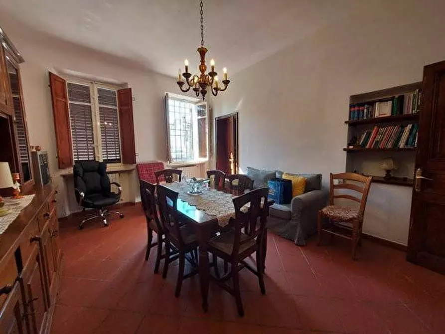 Immagine 10 di Villa in vendita  a Lucca