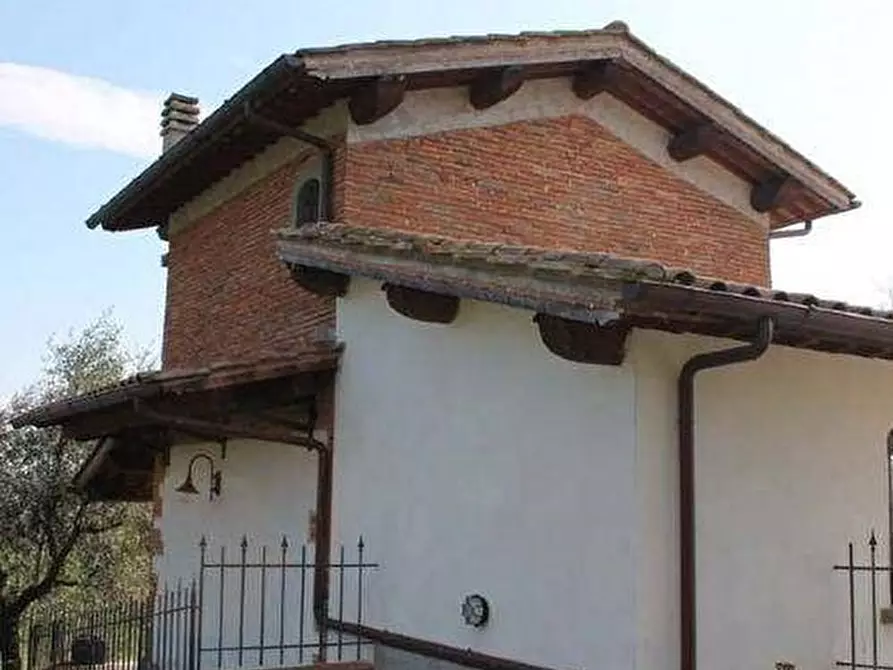 Immagine 13 di Rustico / casale in vendita  a Vinci