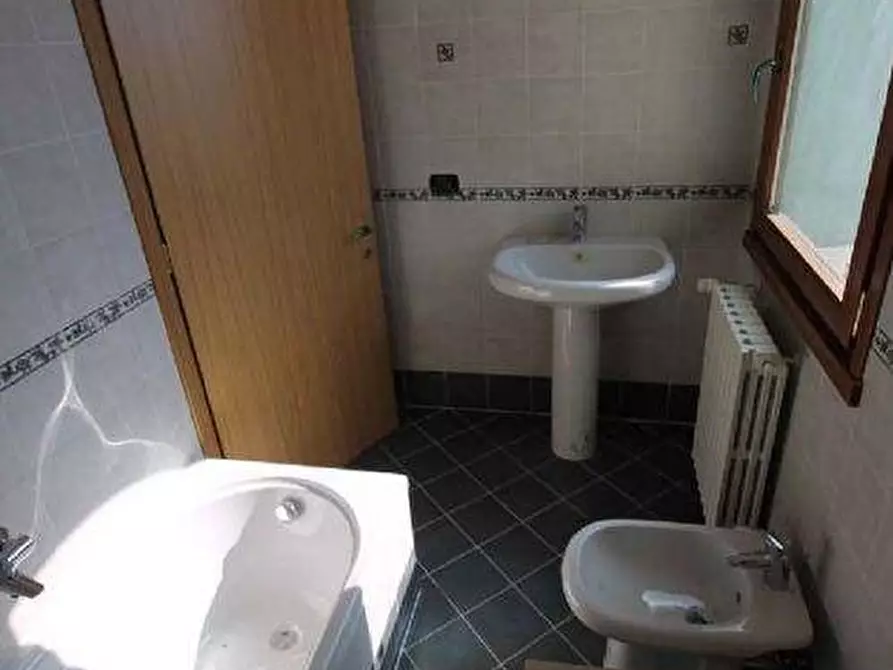 Immagine 10 di Appartamento in vendita  a Vinci