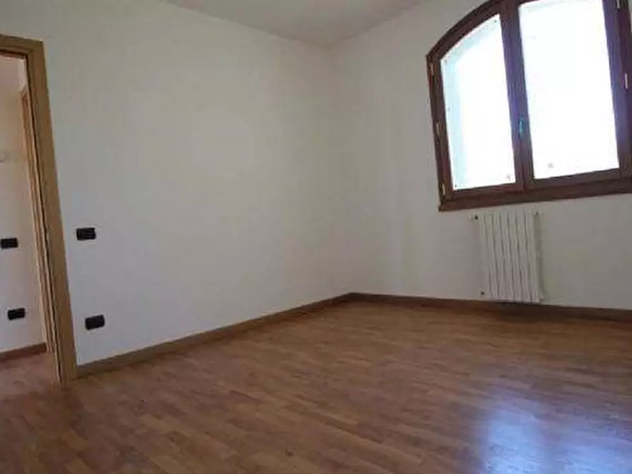 Immagine 7 di Appartamento in vendita  a Vinci