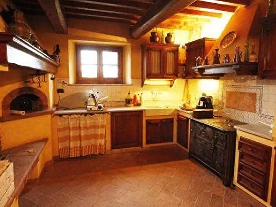 Immagine 12 di Rustico / casale in vendita  a Vinci