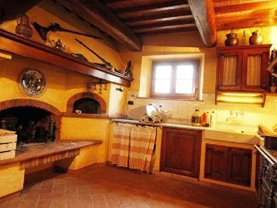 Immagine 10 di Rustico / casale in vendita  a Vinci