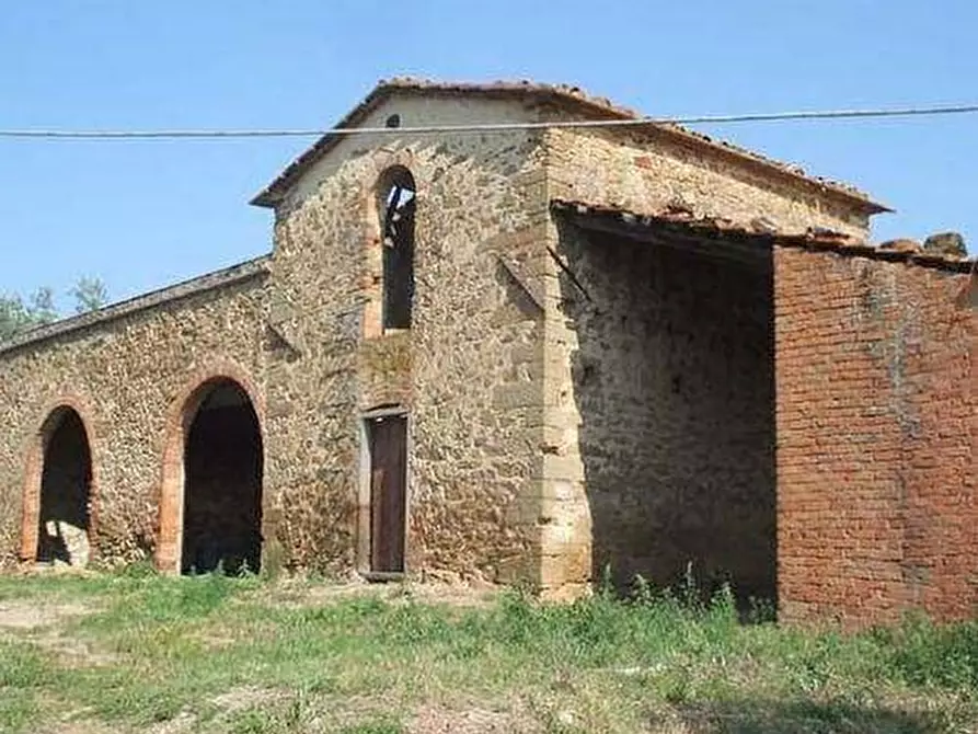Immagine 9 di Rustico / casale in vendita  a Vinci