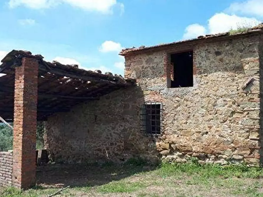 Immagine 8 di Rustico / casale in vendita  a Vinci