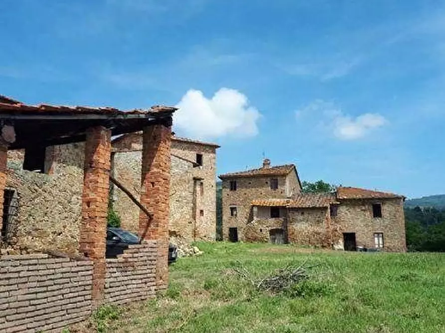 Immagine 7 di Rustico / casale in vendita  a Vinci