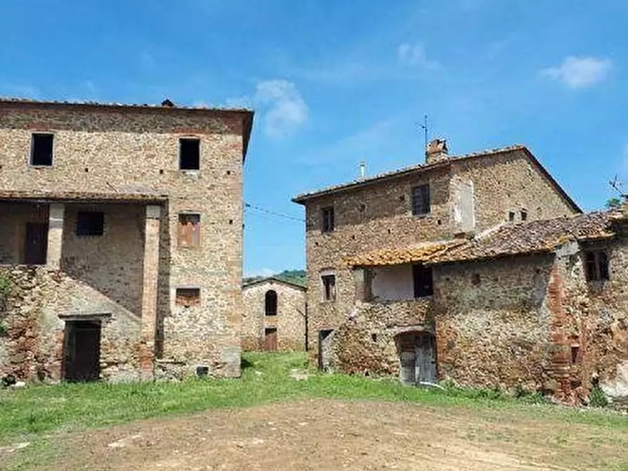 Immagine 2 di Rustico / casale in vendita  a Vinci