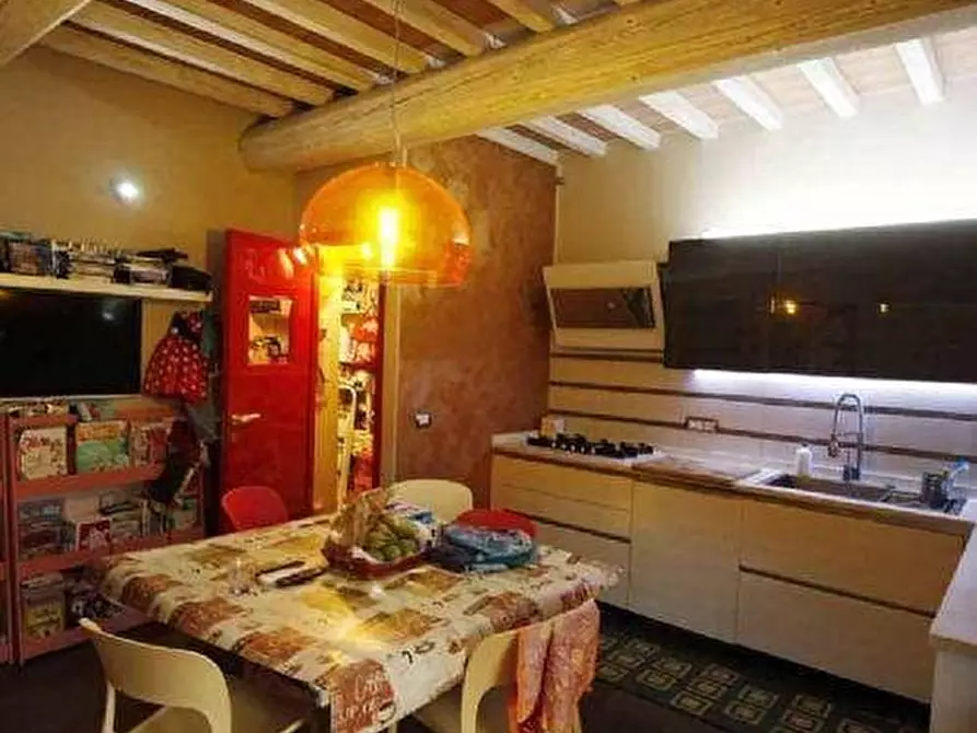 Immagine 9 di Casa colonica in vendita  a Vinci