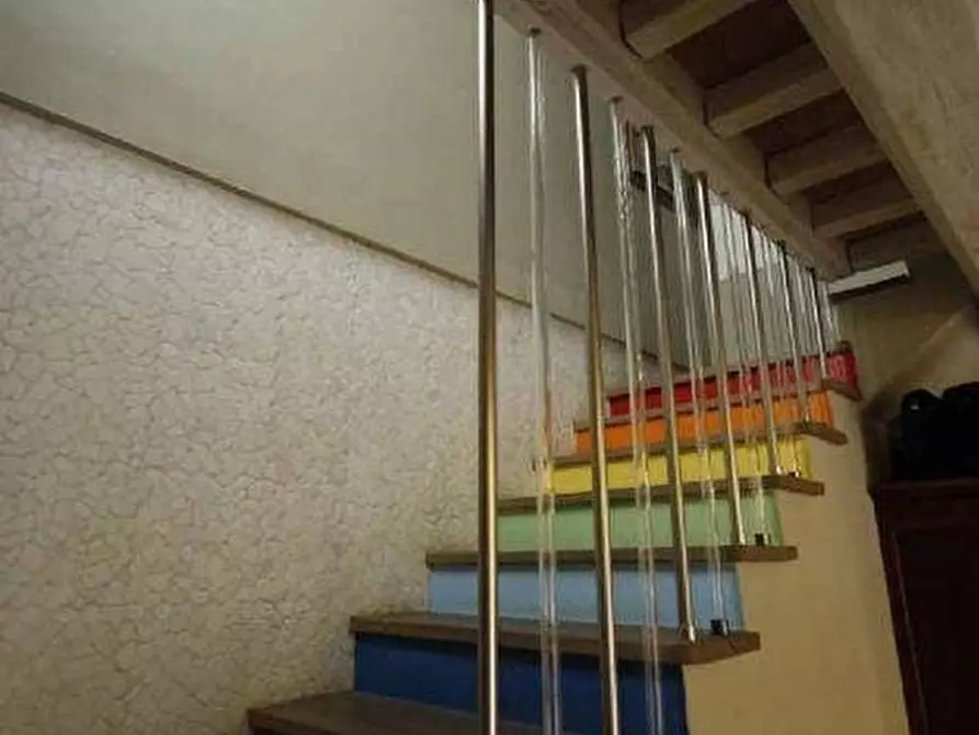 Immagine 18 di Casa colonica in vendita  a Vinci