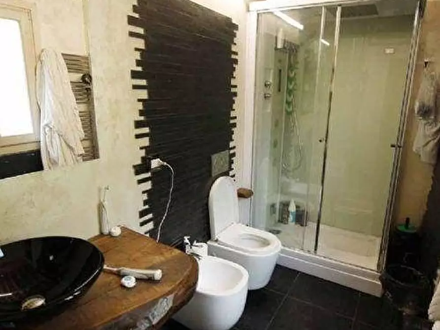 Immagine 13 di Casa colonica in vendita  a Vinci