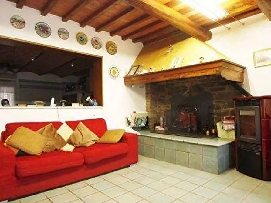 Immagine 20 di Casa colonica in vendita  a Vinci