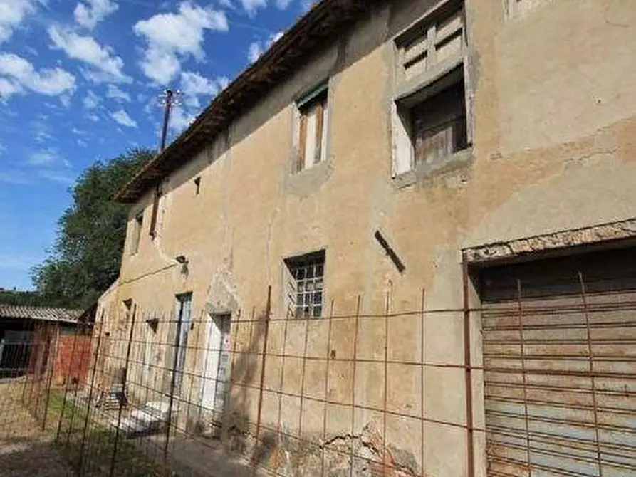 Immagine 2 di Rustico / casale in vendita  a Empoli