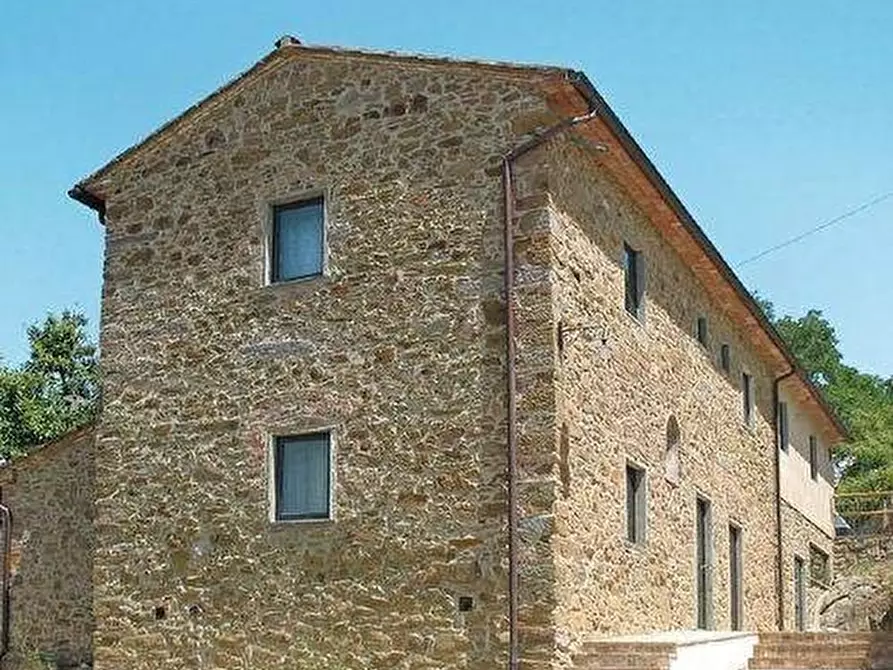 Immagine 2 di Casa colonica in vendita  a Vinci