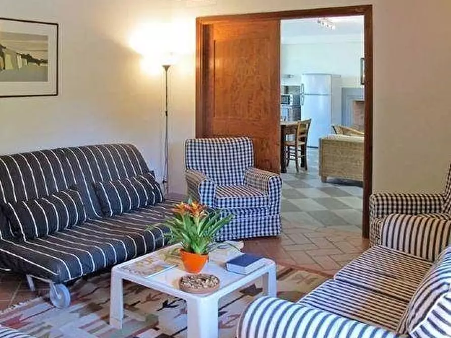 Immagine 9 di Casa colonica in vendita  a Vinci