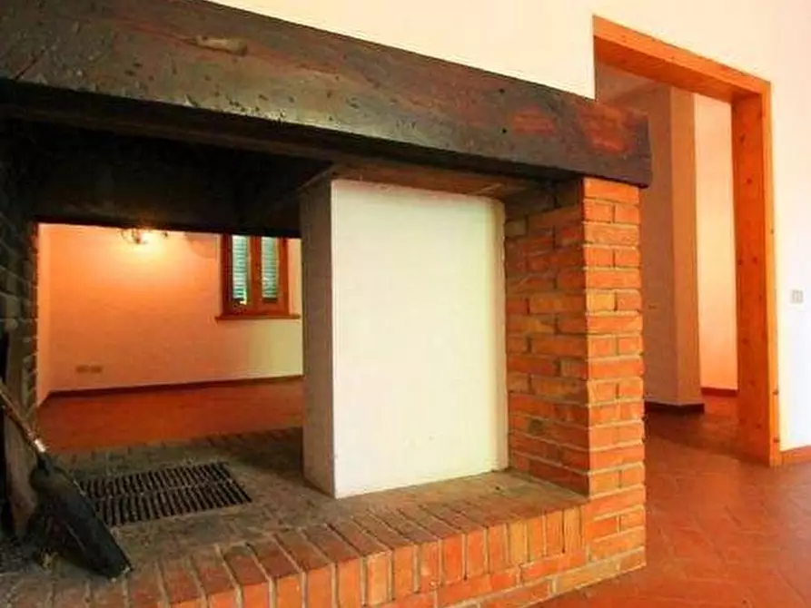 Immagine 12 di Casa colonica in vendita  a Vinci