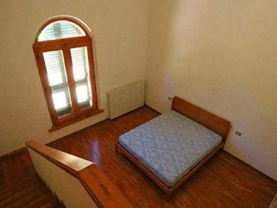 Immagine 13 di Casa colonica in vendita  a Vinci