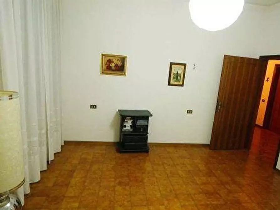 Immagine 8 di Villa in vendita  a Vinci
