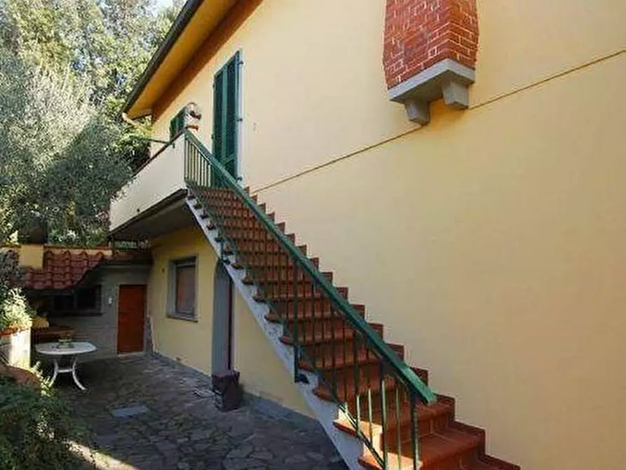 Immagine 10 di Villa in vendita  a Vinci
