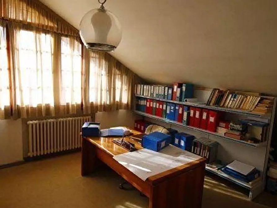 Immagine 9 di Villa in vendita  a Vinci