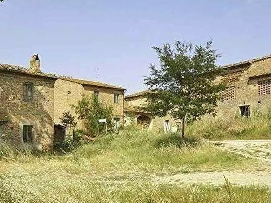 Immagine 2 di Casa colonica in vendita  a Vinci