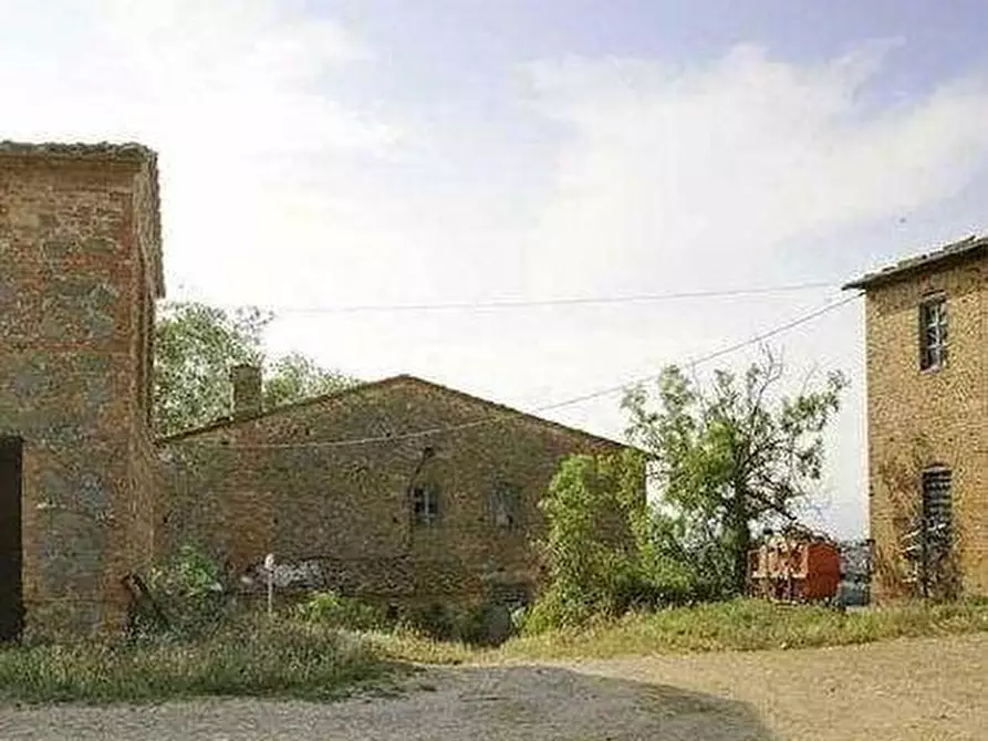 Immagine 8 di Casa colonica in vendita  a Vinci