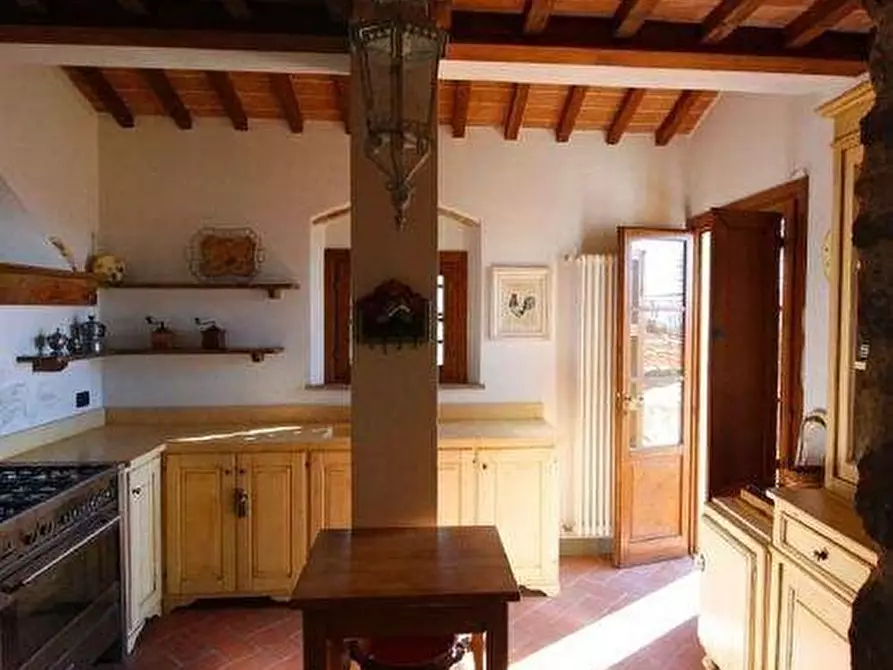 Immagine 6 di Rustico / casale in vendita  a Vinci