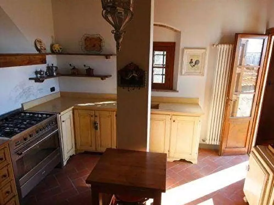 Immagine 11 di Rustico / casale in vendita  a Vinci