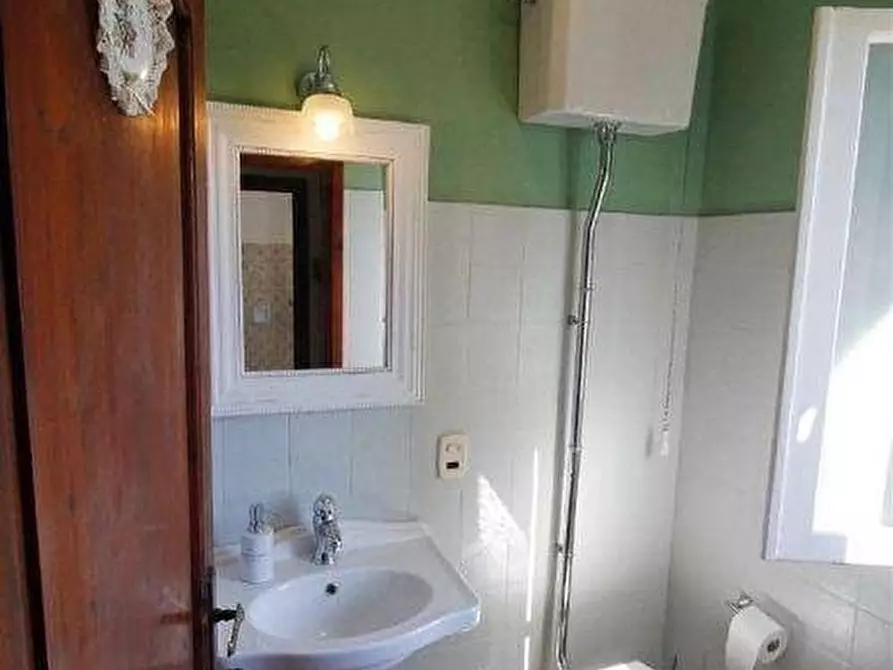 Immagine 20 di Rustico / casale in vendita  a Vinci