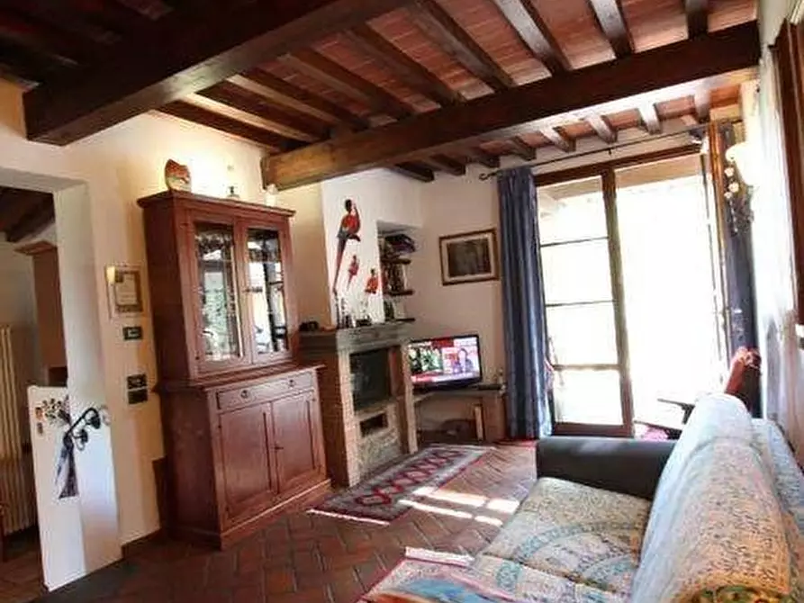 Immagine 23 di Casa colonica in vendita  a Vinci