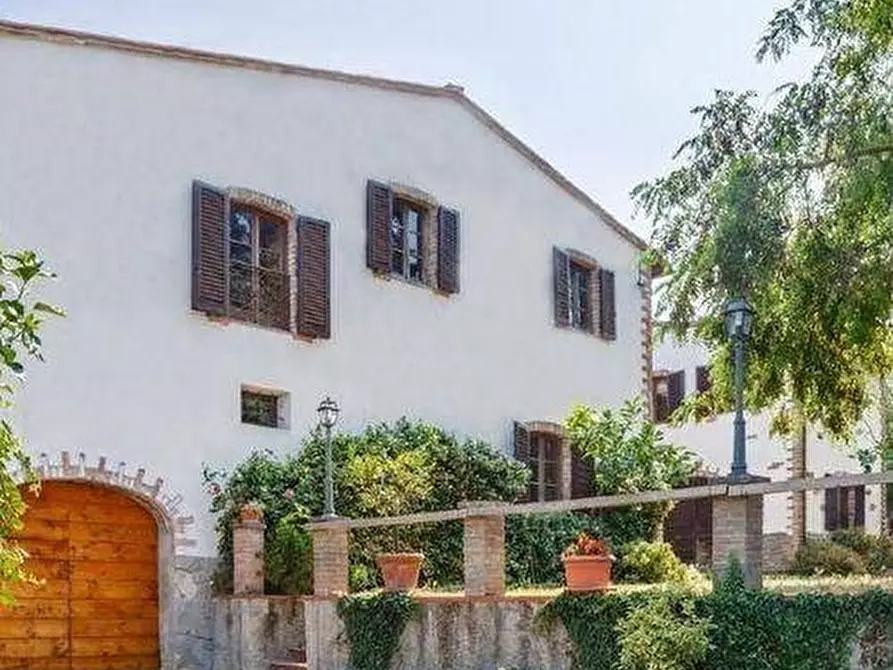 Immagine 5 di Casa colonica in vendita  a Montespertoli