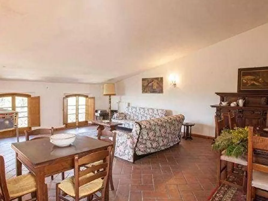 Immagine 14 di Casa colonica in vendita  a Montespertoli
