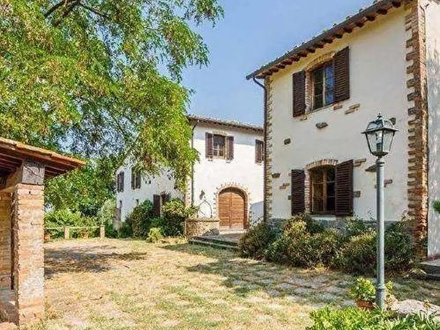 Immagine 11 di Casa colonica in vendita  a Montespertoli