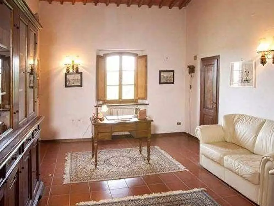 Immagine 13 di Casa colonica in vendita  a Montespertoli