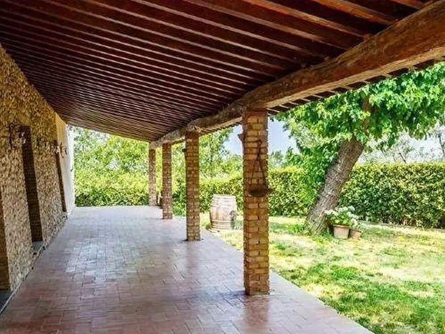 Immagine 6 di Casa colonica in vendita  a Montespertoli