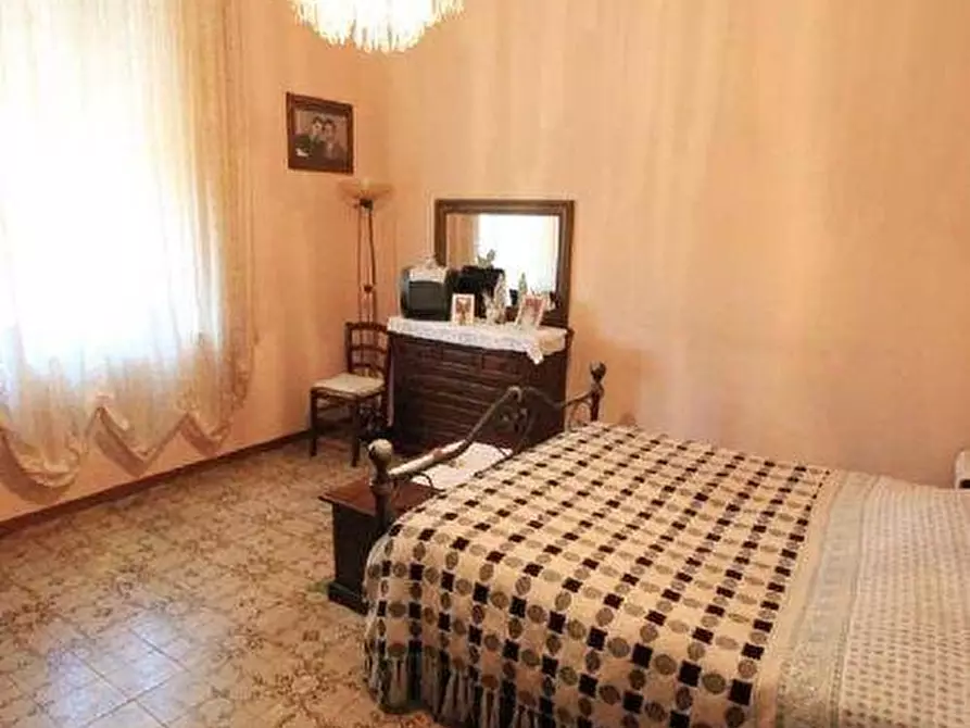 Immagine 10 di Appartamento in vendita  a Lamporecchio