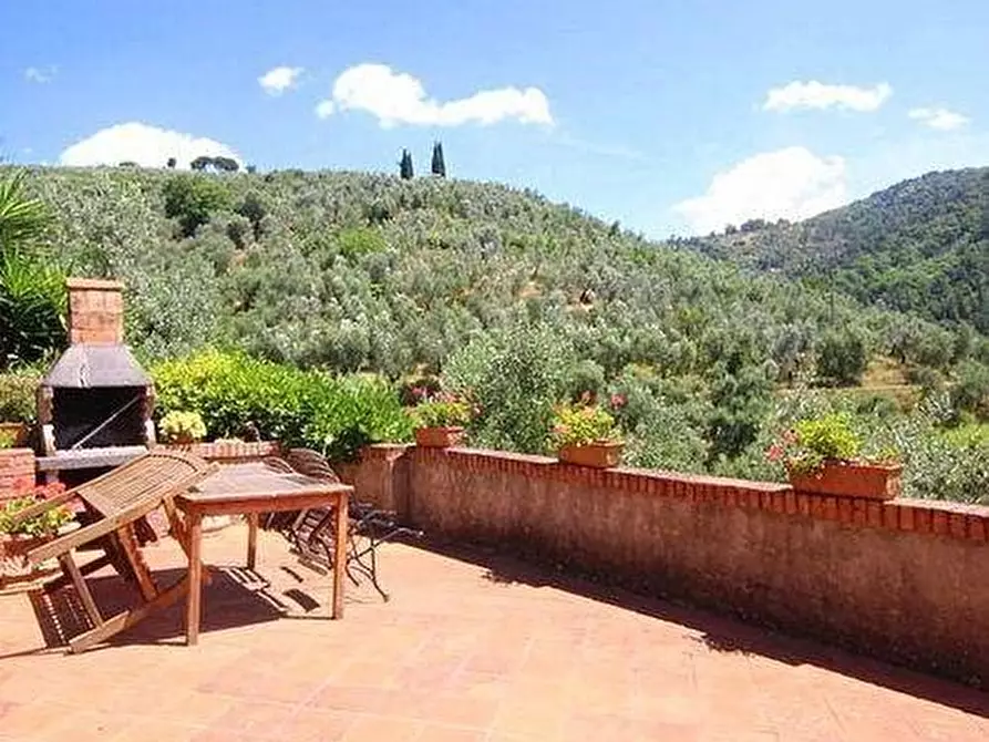 Immagine 4 di Rustico / casale in vendita  a Larciano