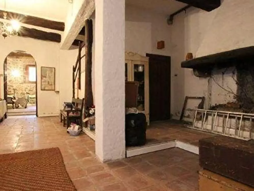 Immagine 11 di Rustico / casale in vendita  a Vinci