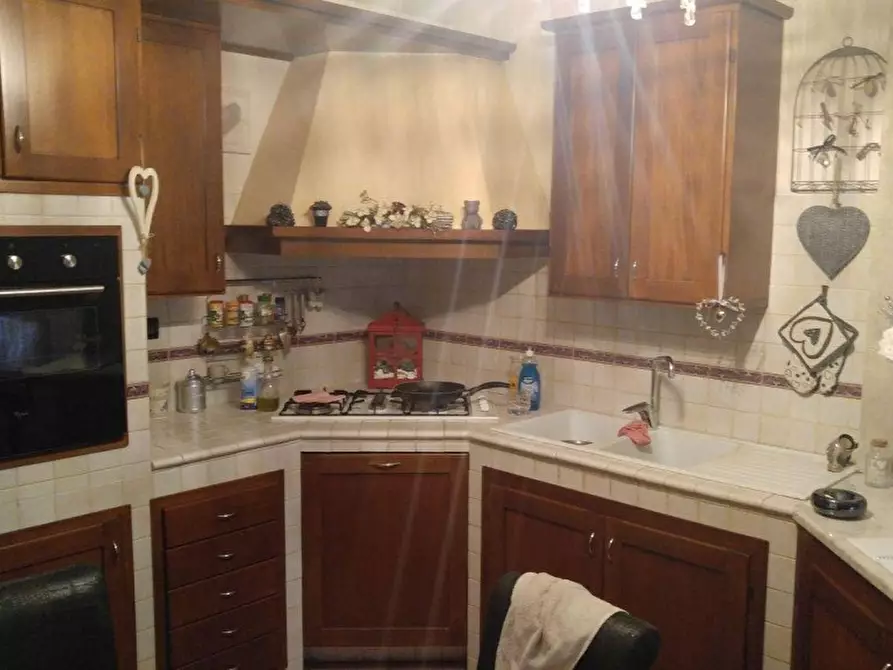 Immagine 2 di Appartamento in vendita  a Massa